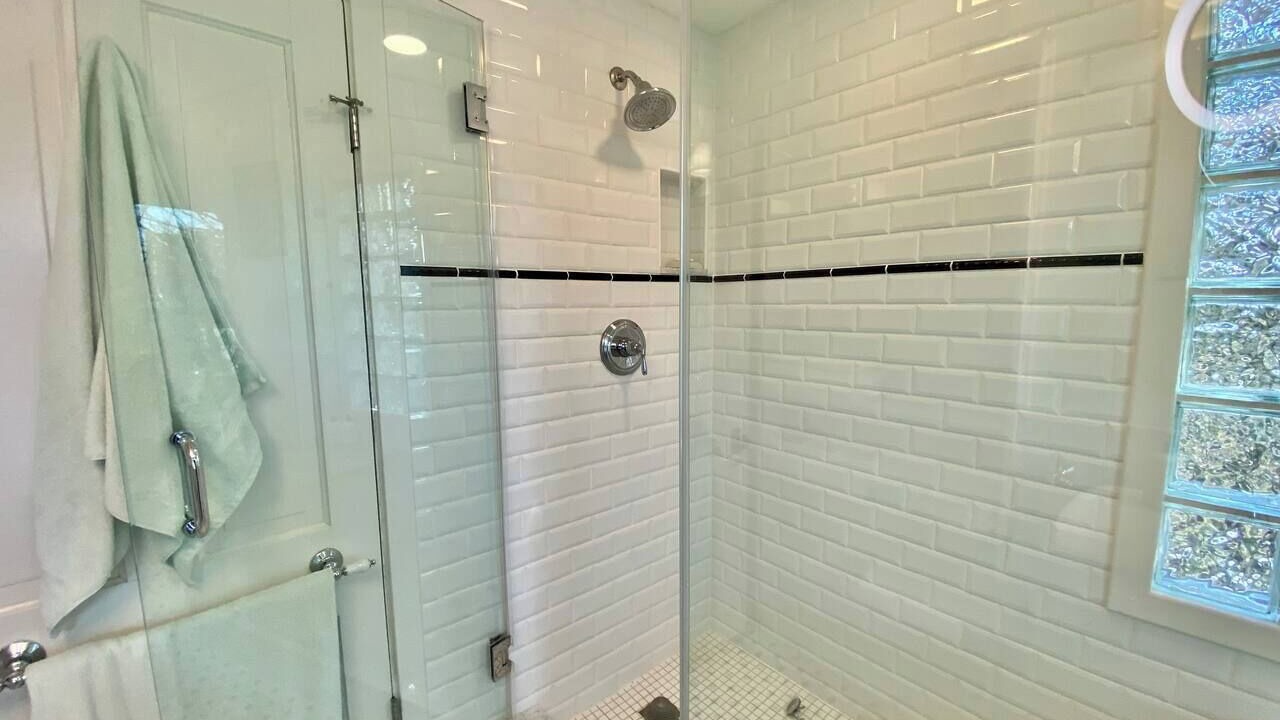 Photo of Bathroom in Cherrydale