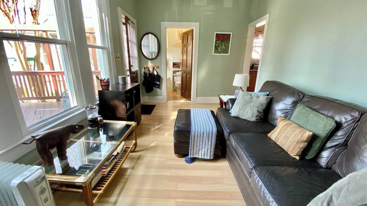 Photo of Livingroom in Cherrydale