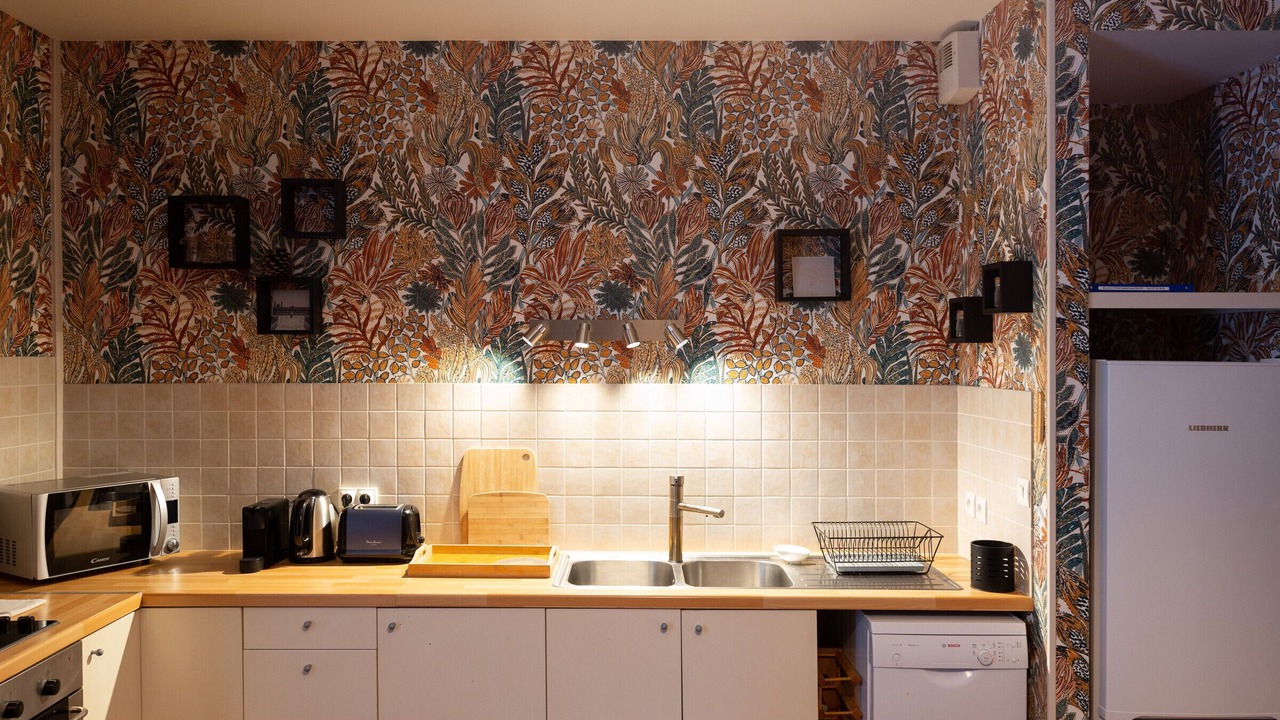 Photo of Kitchen in Poincare - Foch - Anatole France - Croix de Bourgogne