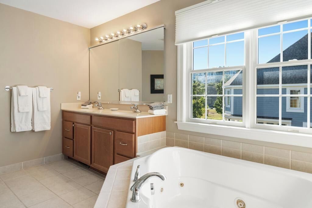 Photo of Bathroom in Bay Harbor