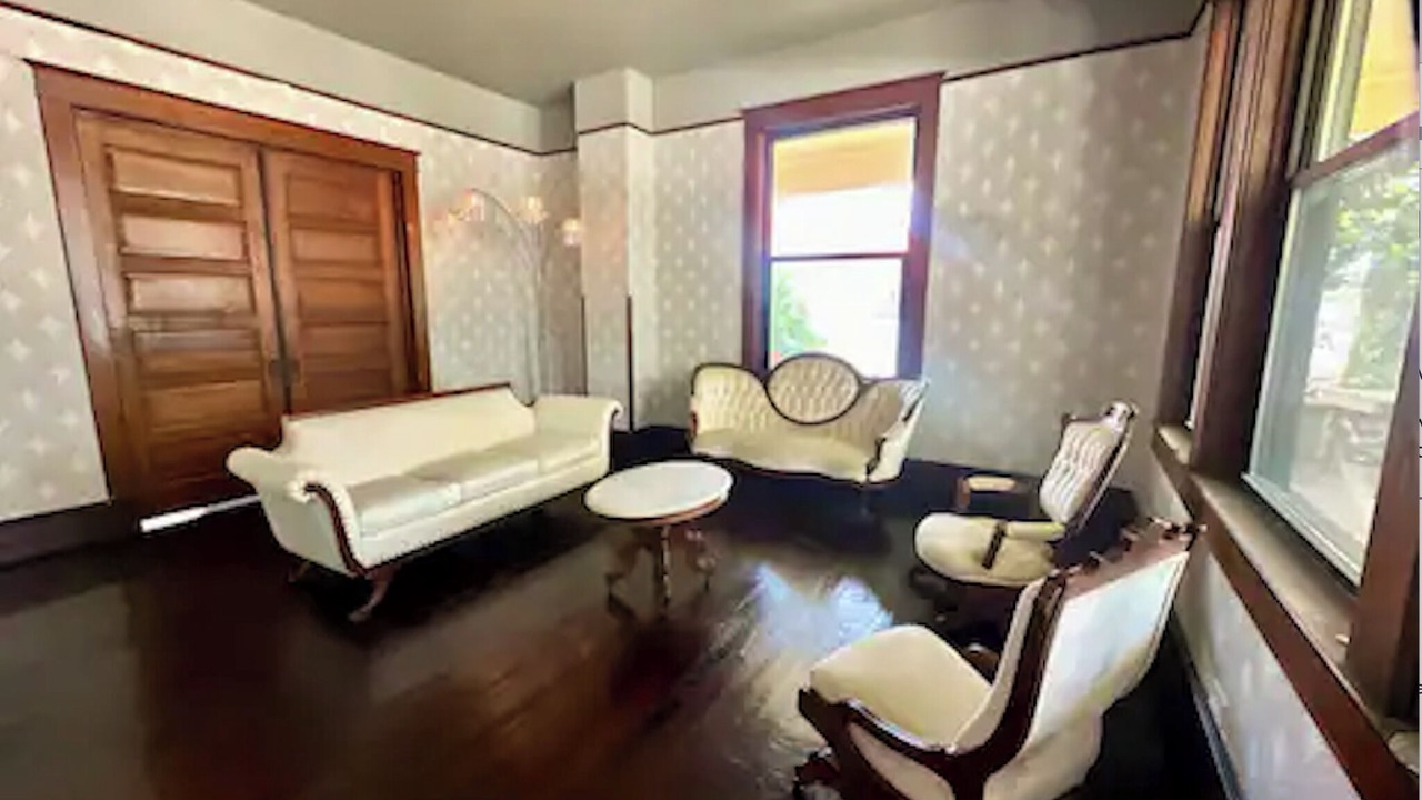 Photo of Livingroom in Mount Pleasant