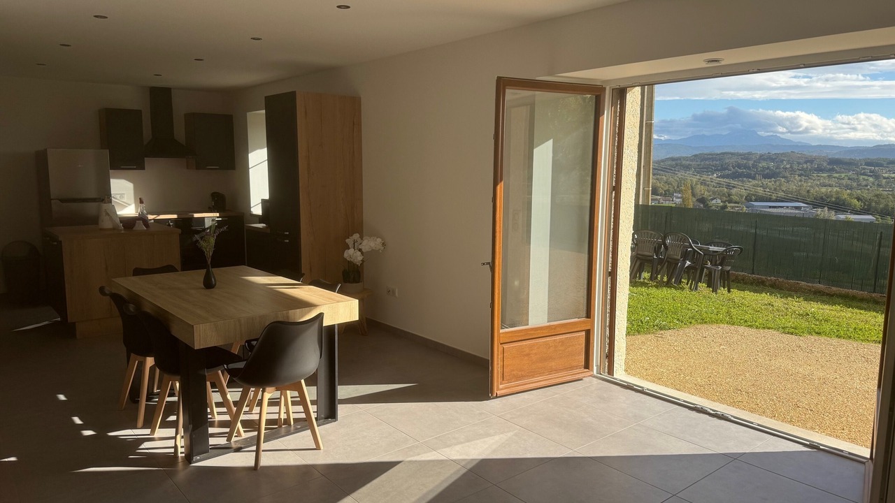 Photo of Others in Saint-Genix-sur-Guiers