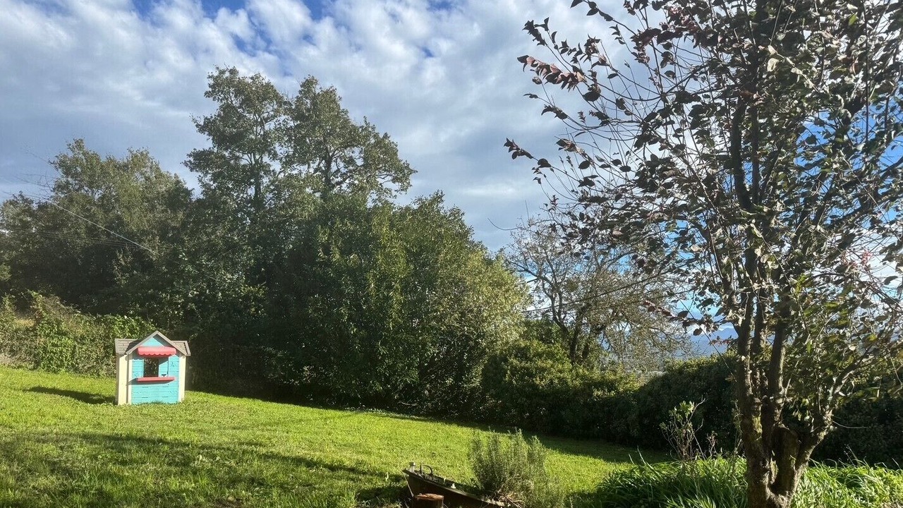 Photo of Others in Saint-Genix-sur-Guiers