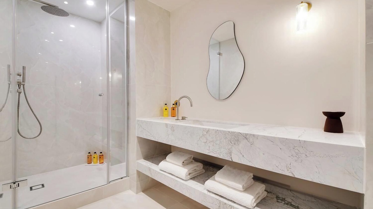 Photo of Bathroom in Odeon