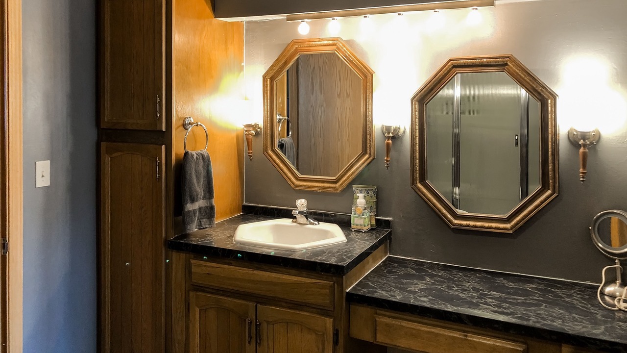 Photo of Bathroom in Thermopolis