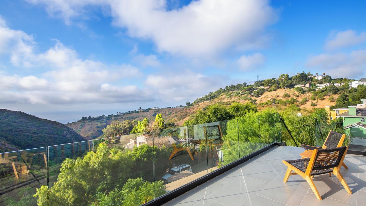 Photo of Patio Balcony in Malibu