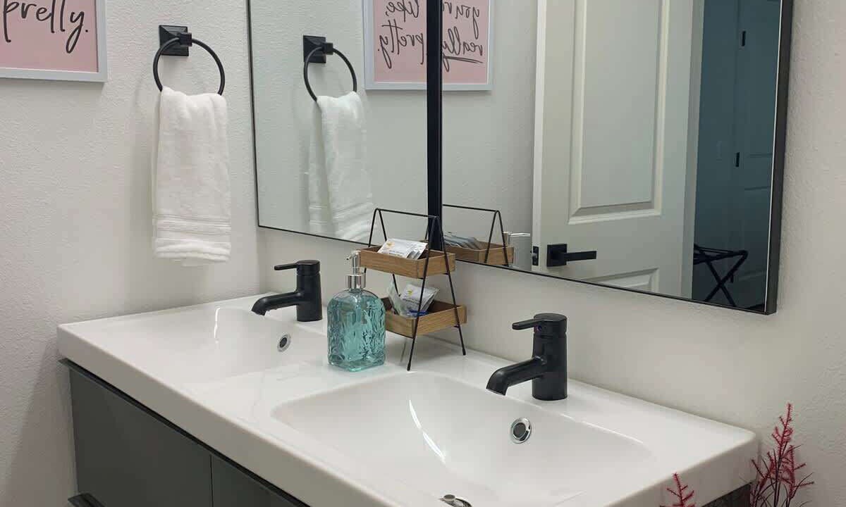 Photo of Bathroom in East Riverside