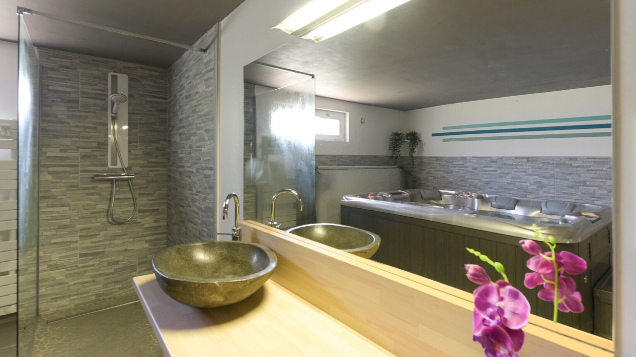 Photo of Bathroom in Lagarde