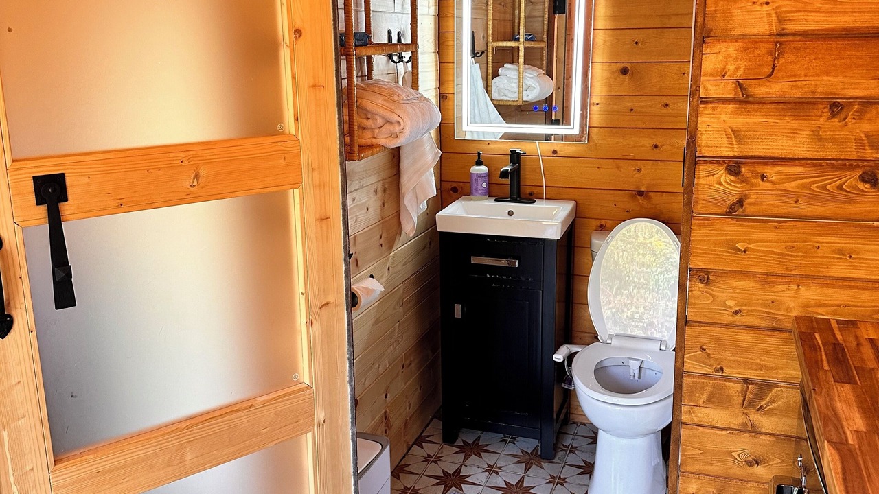 Photo of Bathroom in Scottsboro