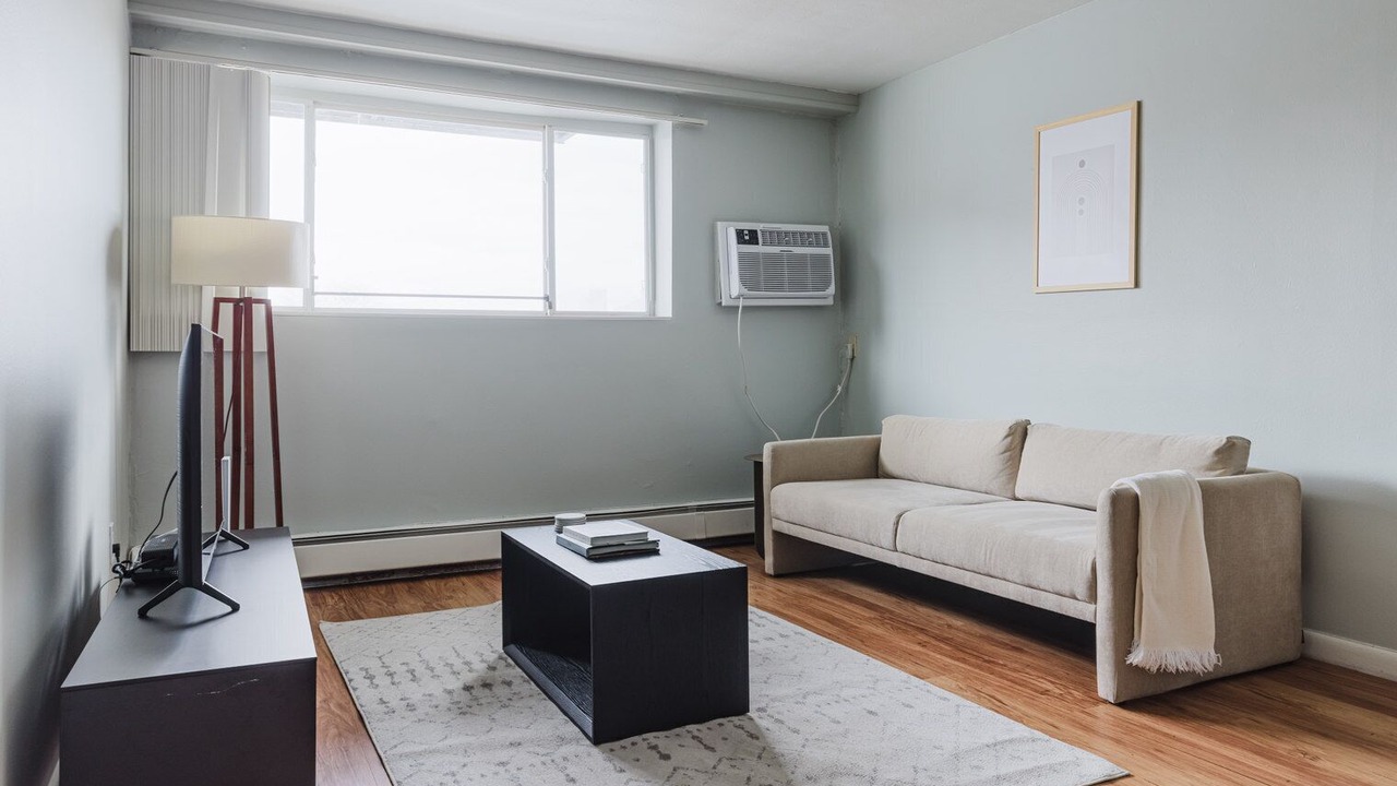 Photo of Livingroom in Mission Hill