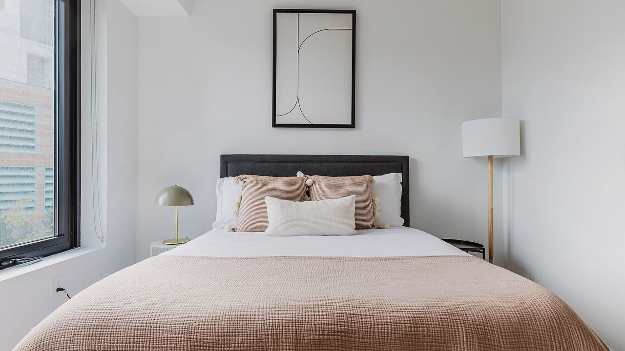 Photo of Bedroom in Seaport District