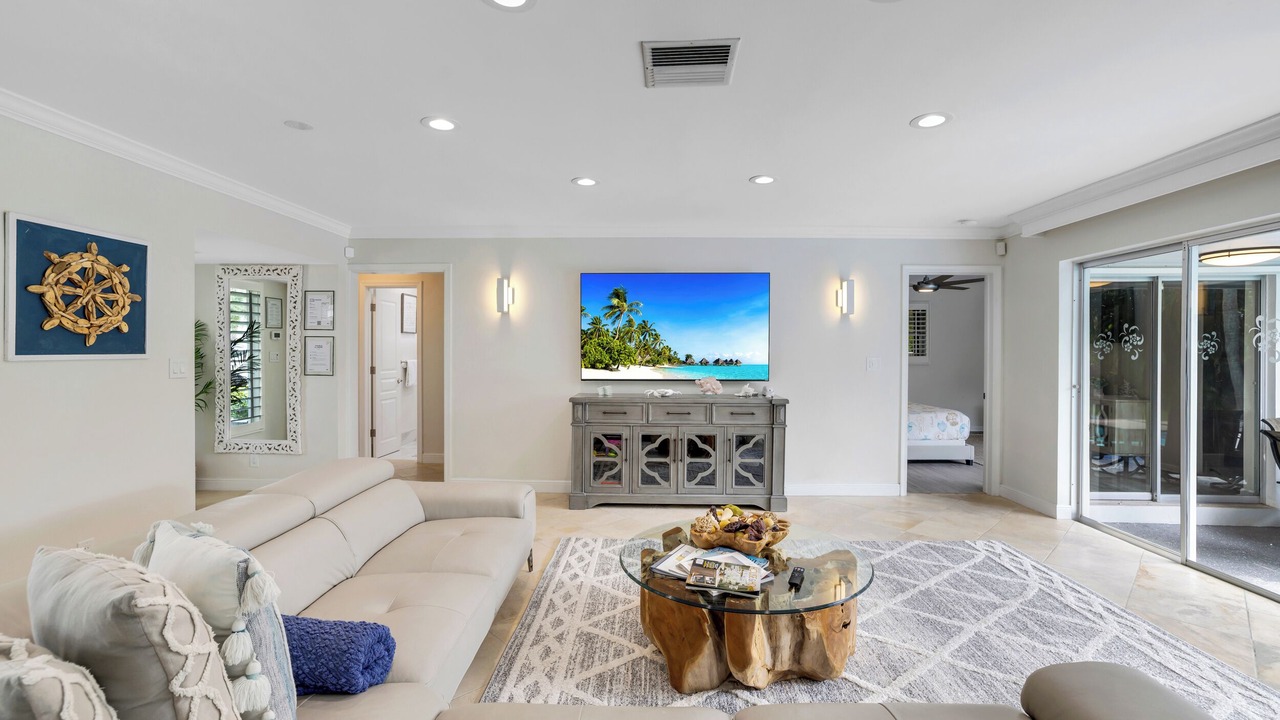 Photo of Bedroom in Imperial Point