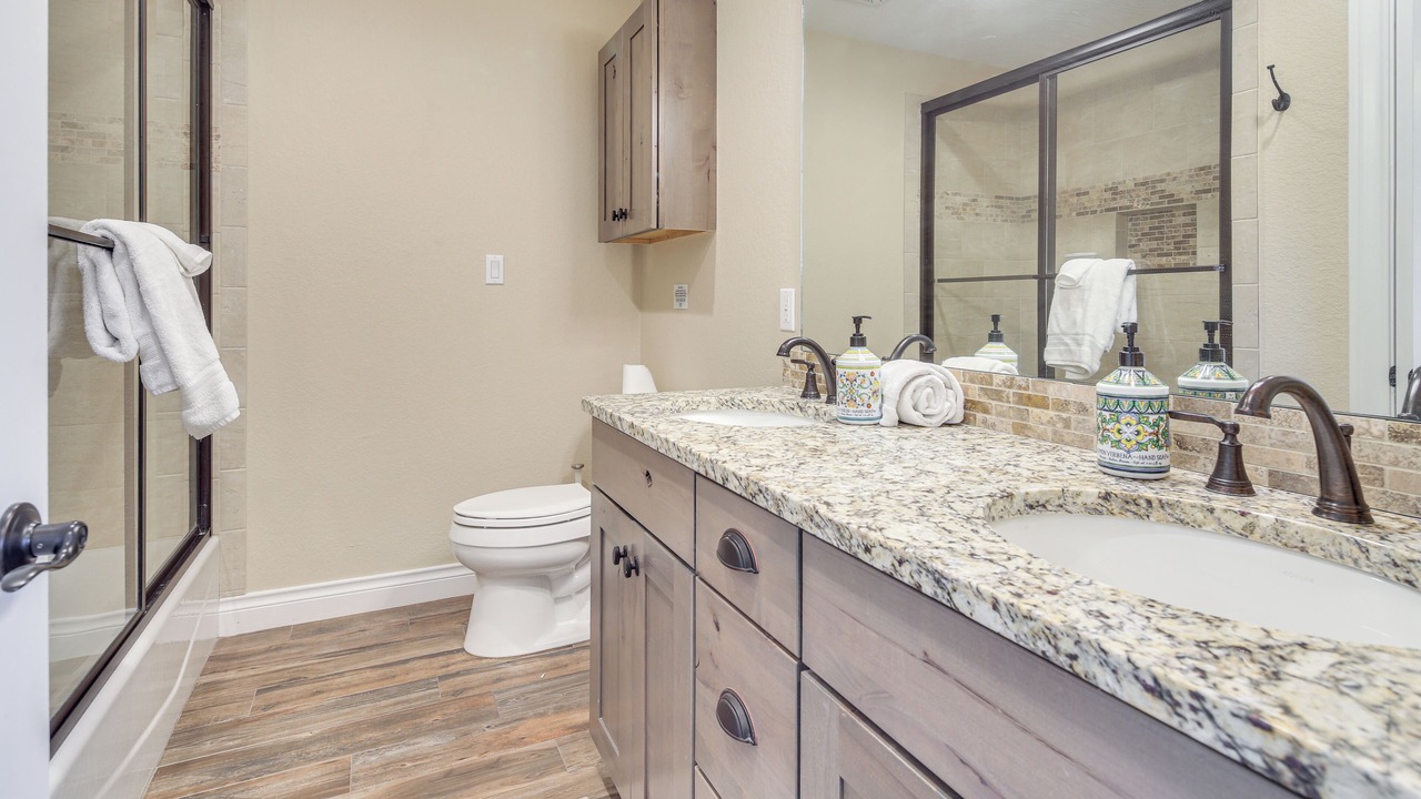 Photo of Bathroom in Fischer