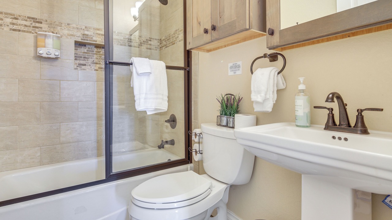 Photo of Bathroom in Fischer