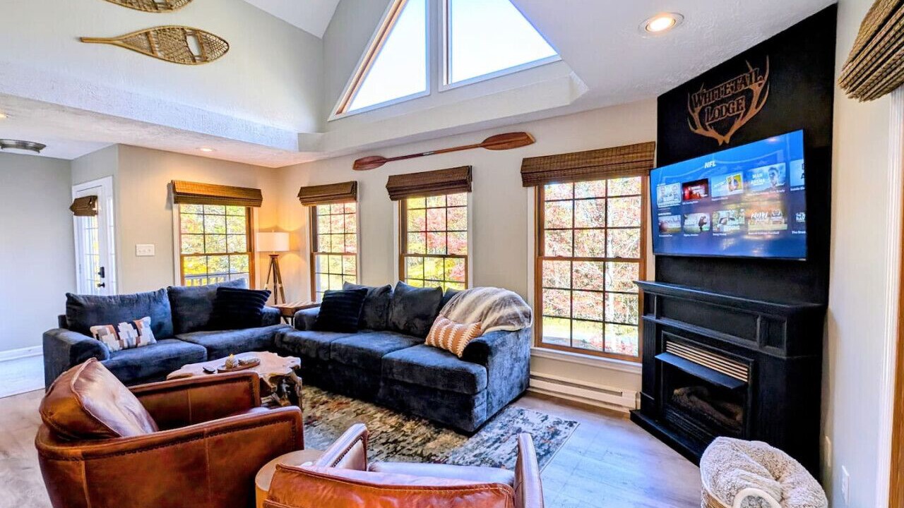 Photo of Livingroom in Chestnut Springs