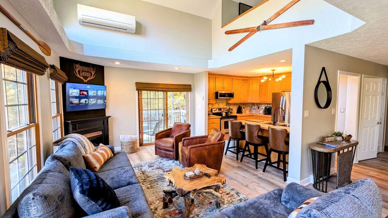 Photo of Livingroom in Chestnut Springs