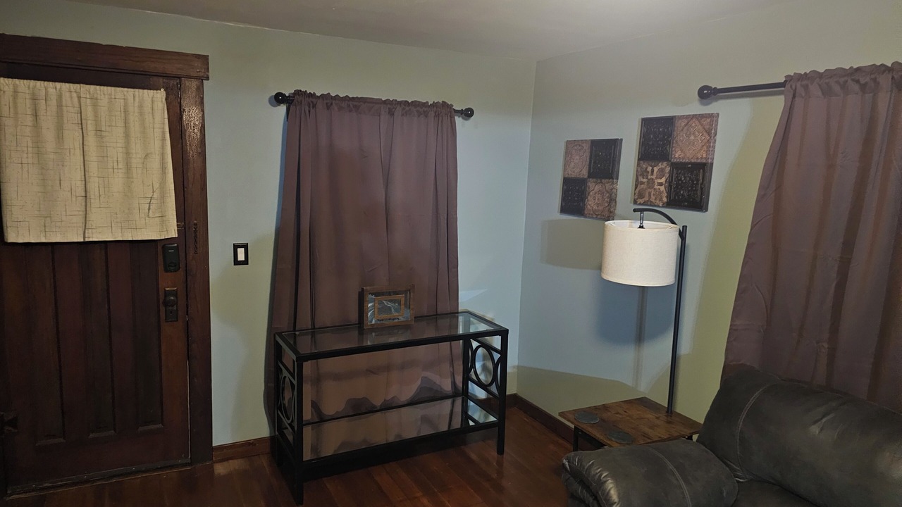 Photo of Livingroom in Parks