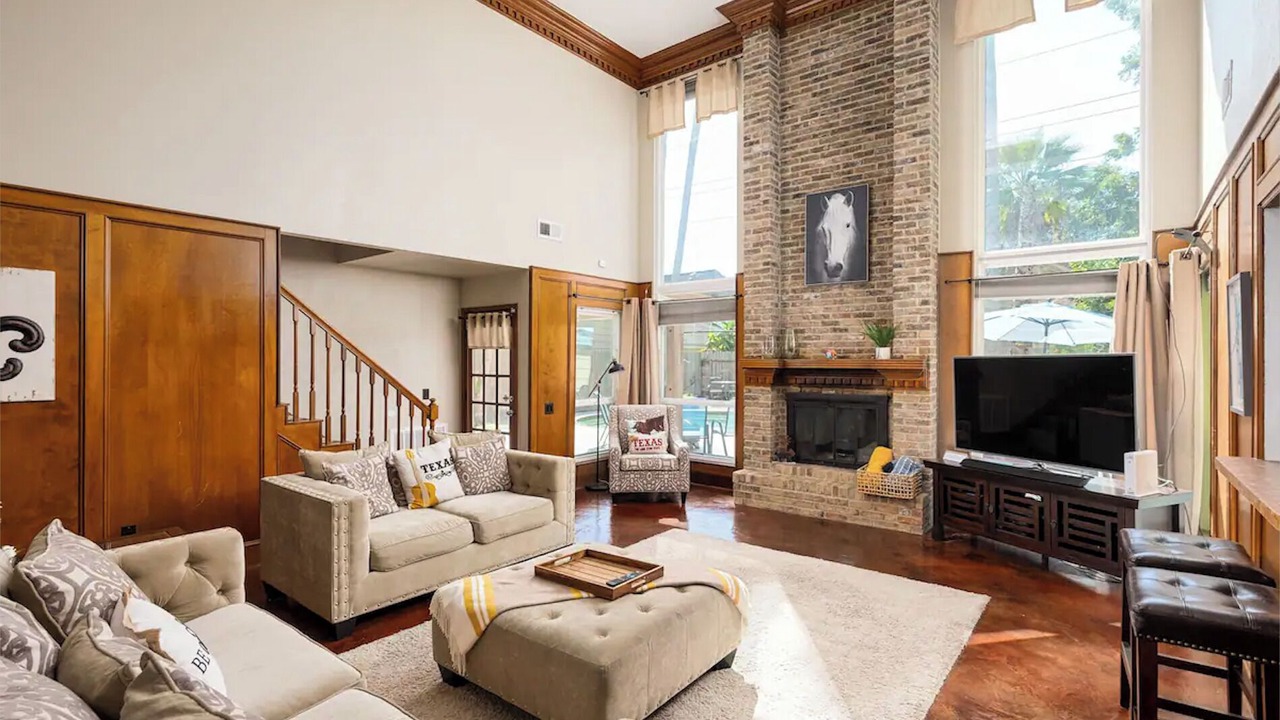 Photo of Livingroom in Houston