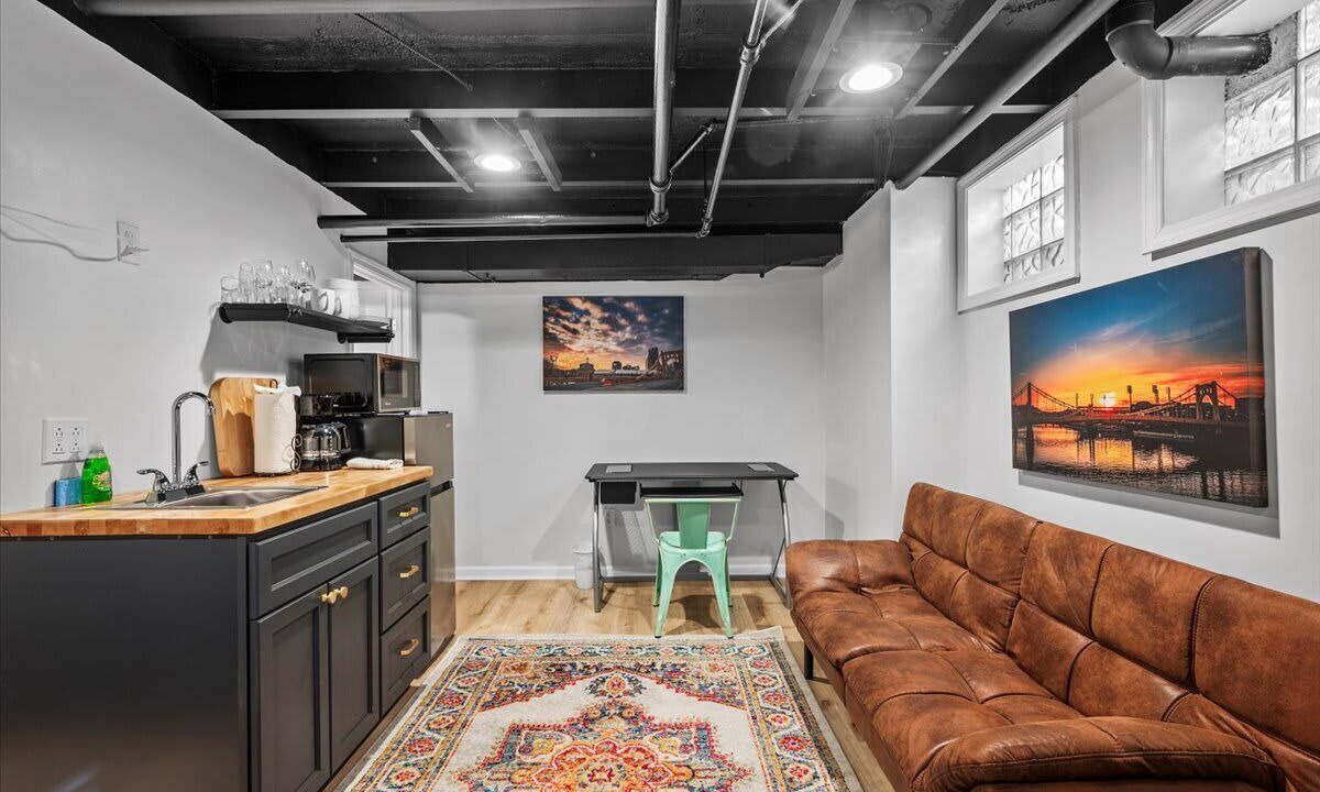 Photo of Livingroom in Shadyside