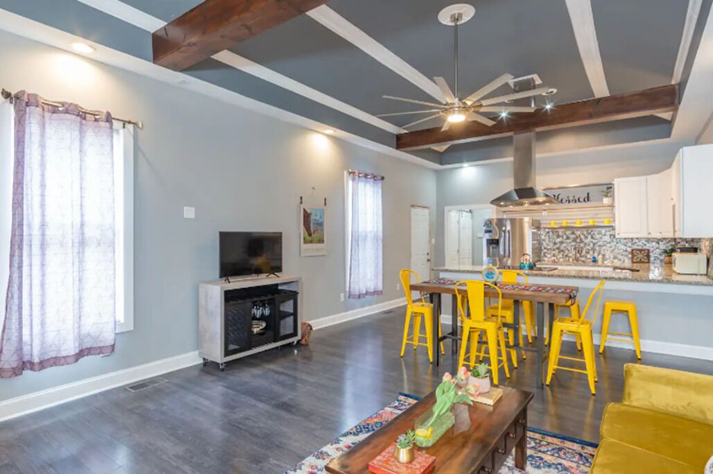 Photo of Livingroom in Smoketown Jackson