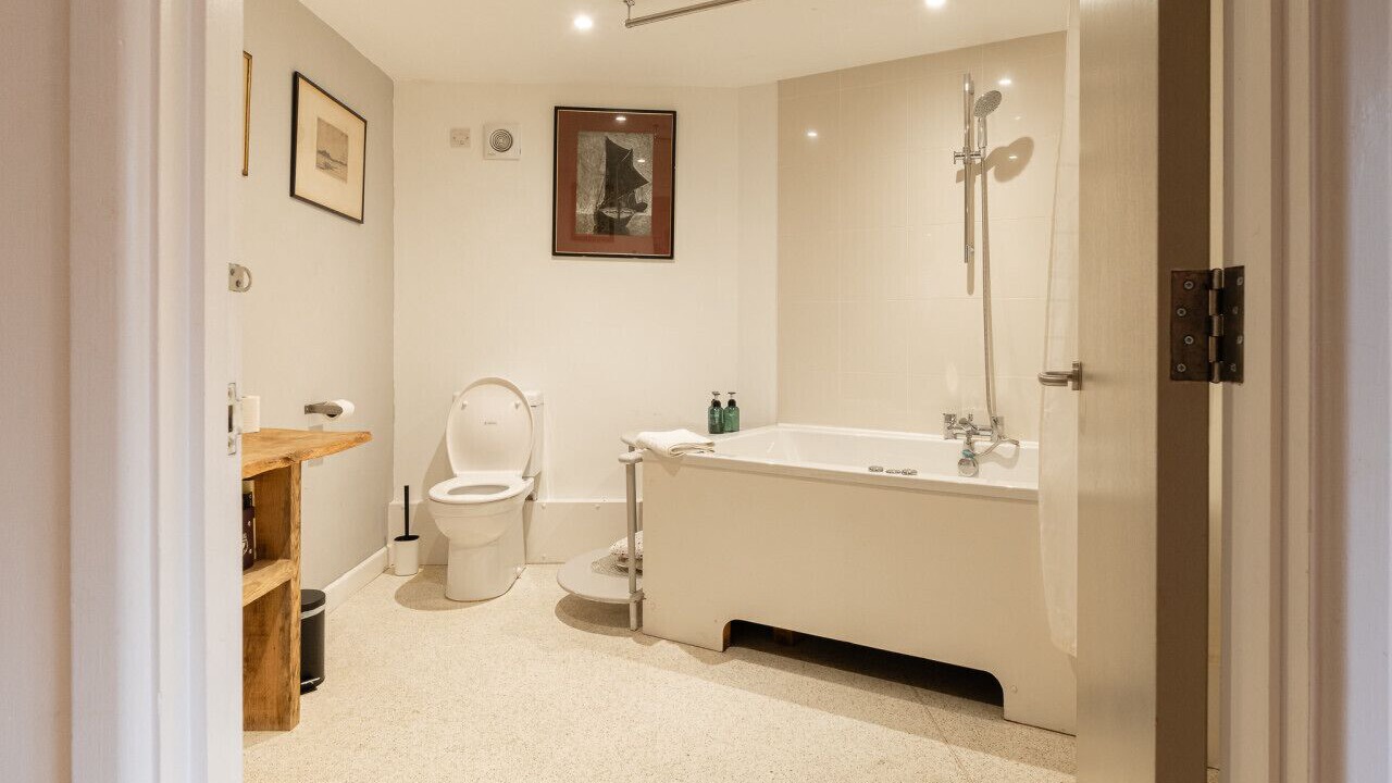 Photo of Bathroom in Birlingham