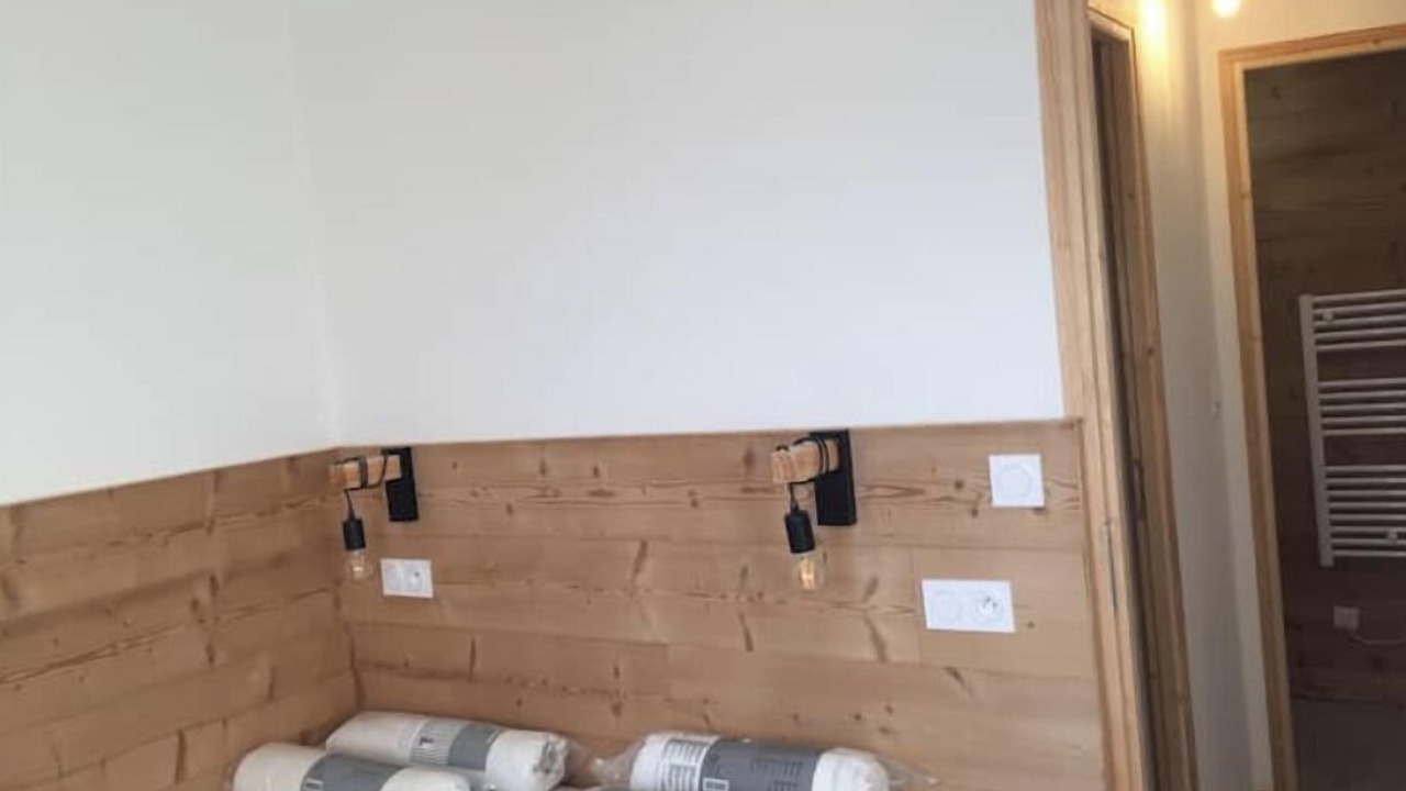 Photo of Bedroom in Genos