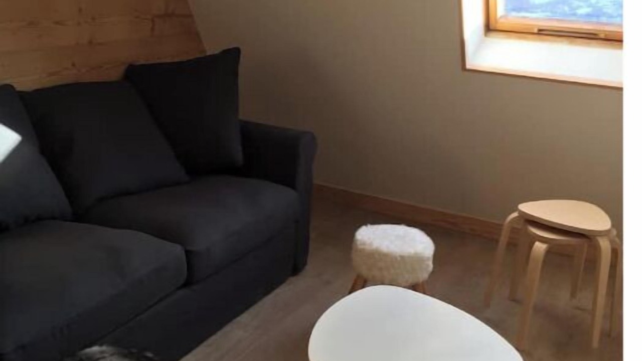Photo of Livingroom in Genos