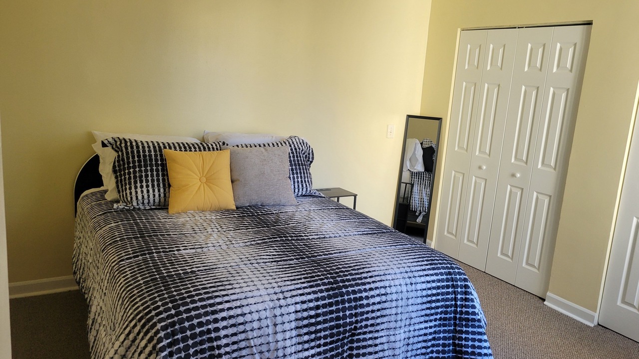 Photo of Bedroom in Woodlawn