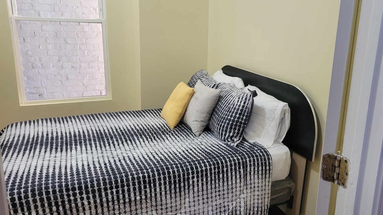 Photo of Bedroom in Woodlawn