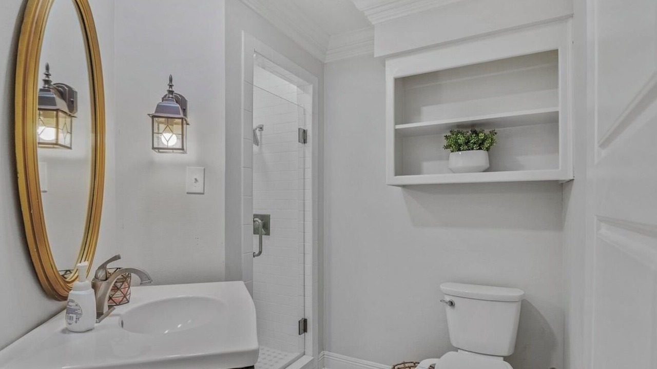 Photo of Bathroom in Highlands - Perkins