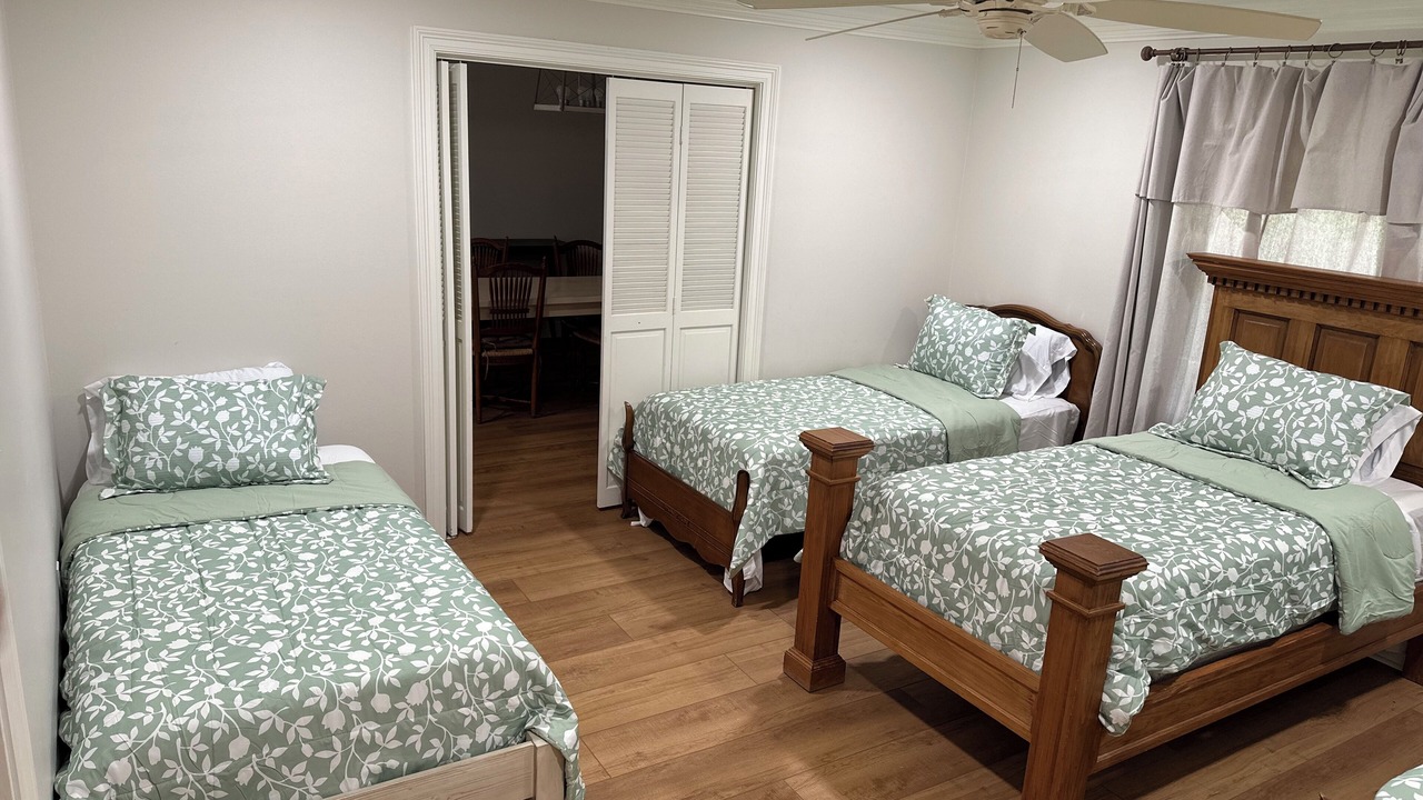 Photo of Bedroom in Highlands - Perkins