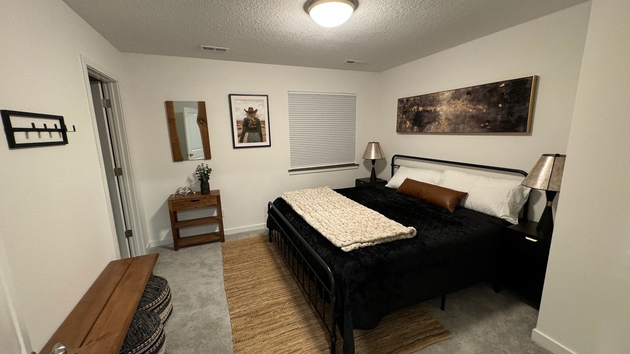 Photo of Bedroom in Cedar Falls