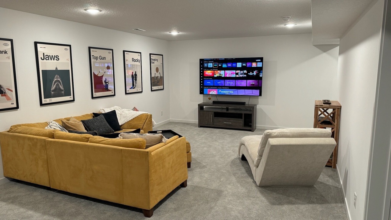 Photo of Livingroom in Cedar Falls