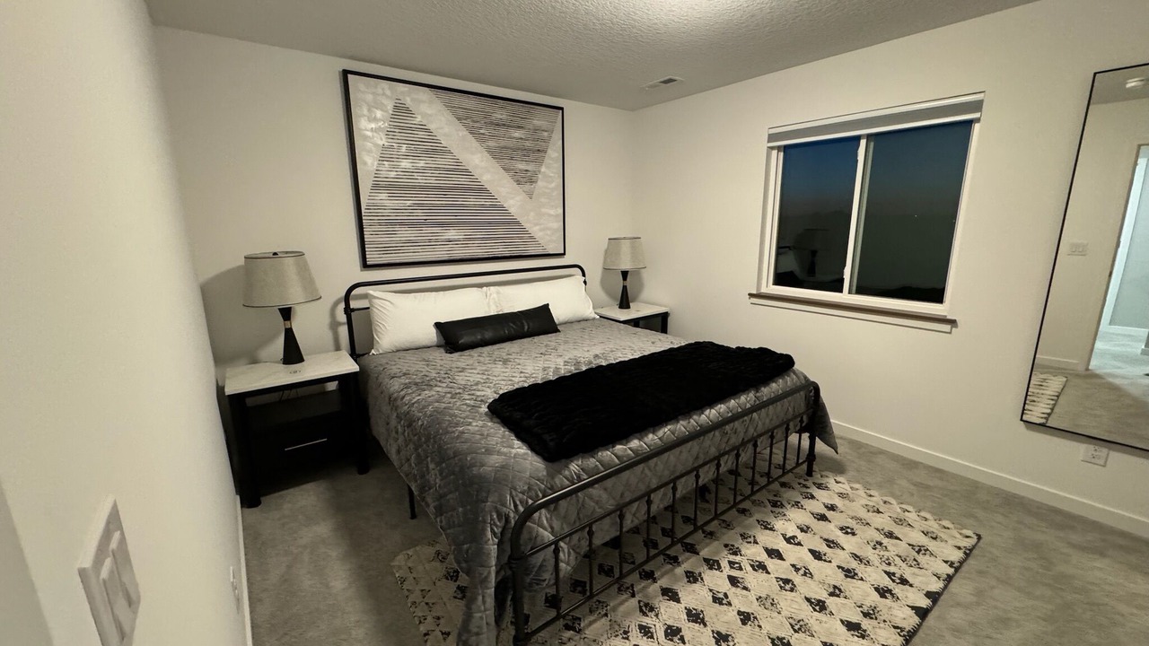 Photo of Bedroom in Cedar Falls