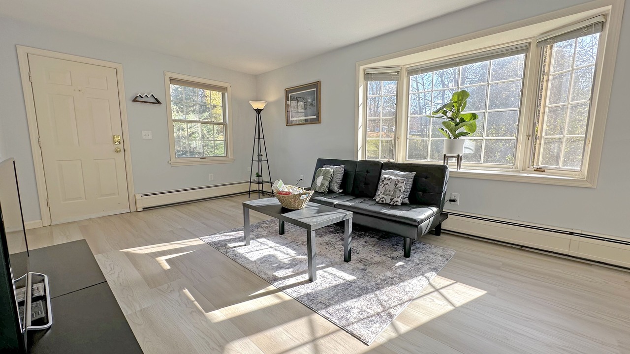 Photo of Livingroom in East Haven  Rutland County