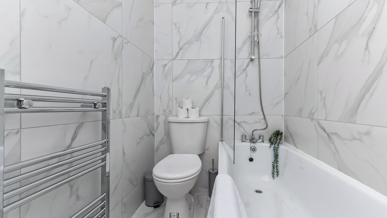 Photo of Bathroom in Tottenham Green