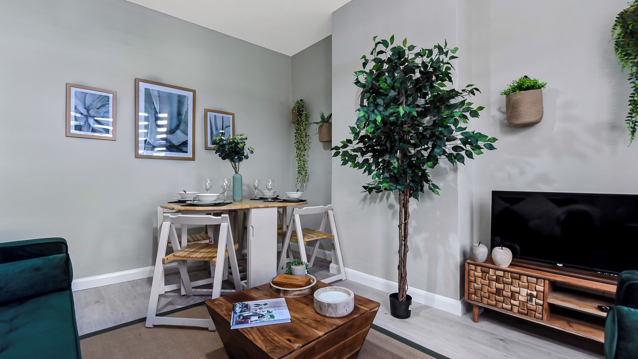 Photo of Others in Tottenham Green