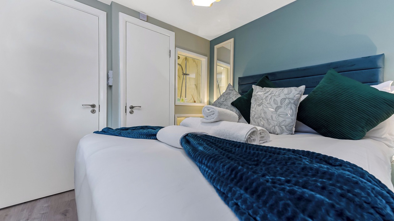 Photo of Bedroom in Tottenham Green