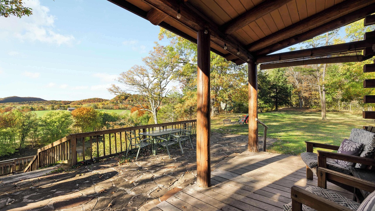 Photo of Patio Balcony in Paw Paw