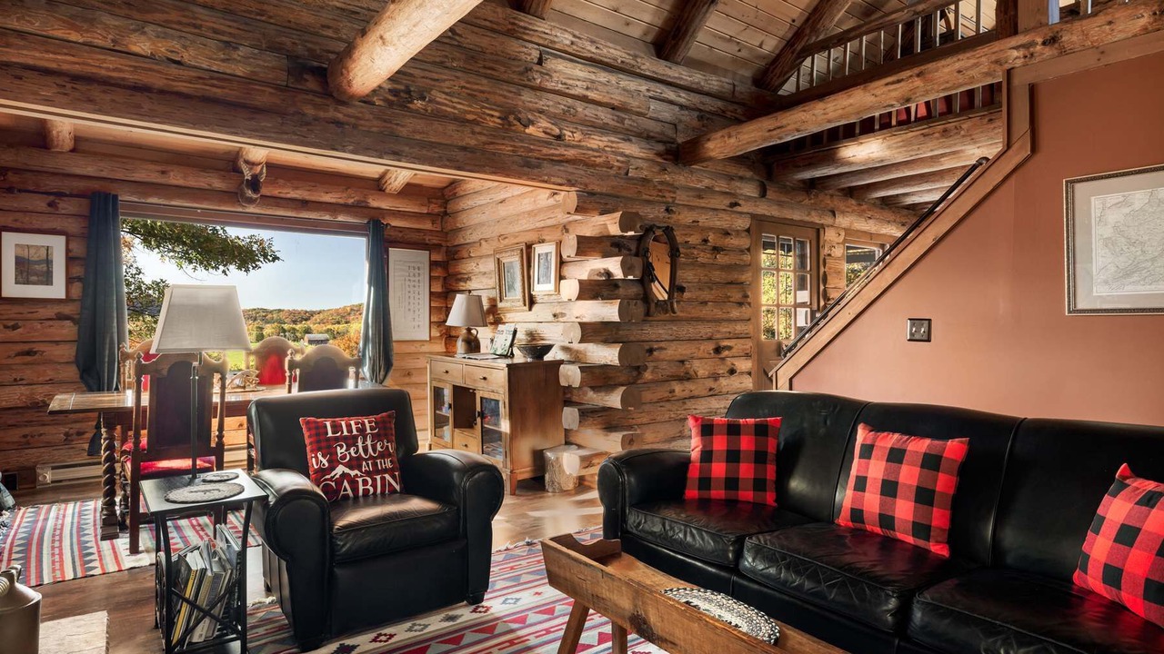 Photo of Livingroom in Paw Paw