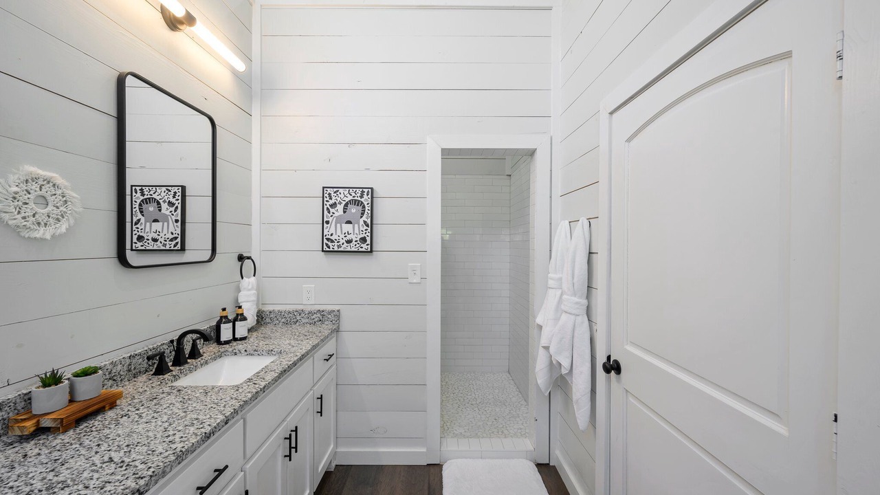 Photo of Bathroom in Broken Bow