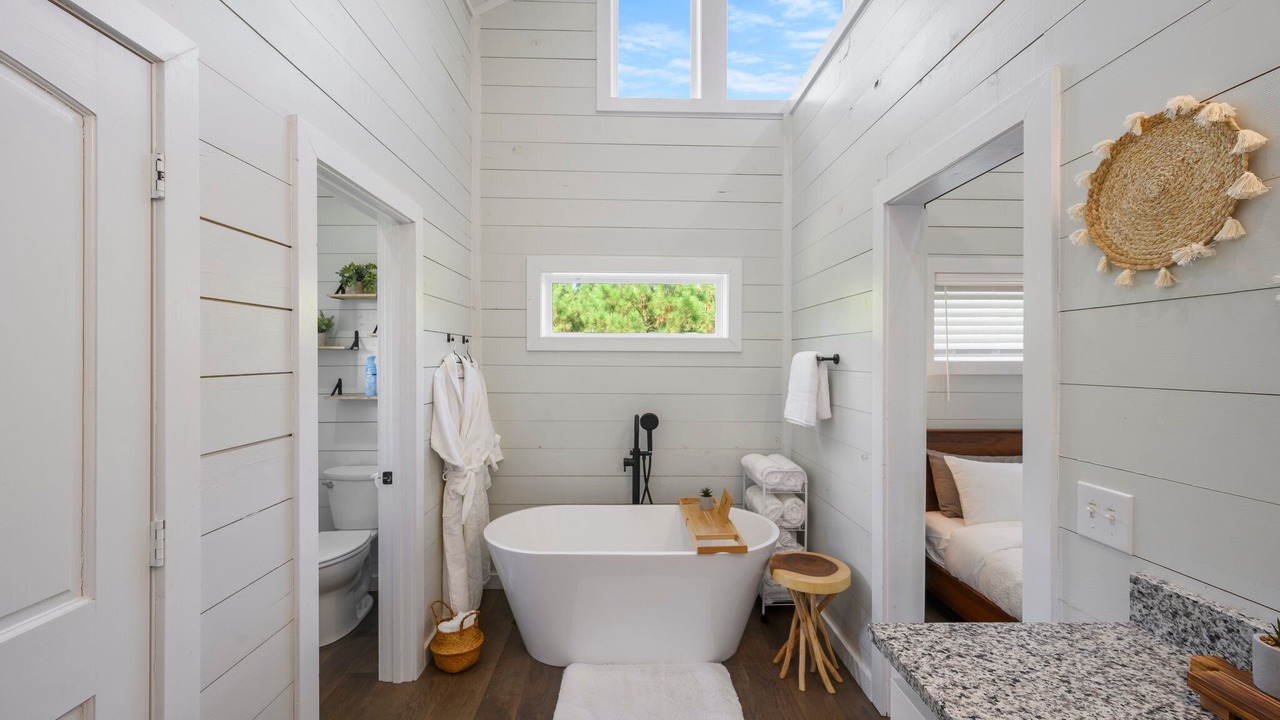 Photo of Bathroom in Broken Bow