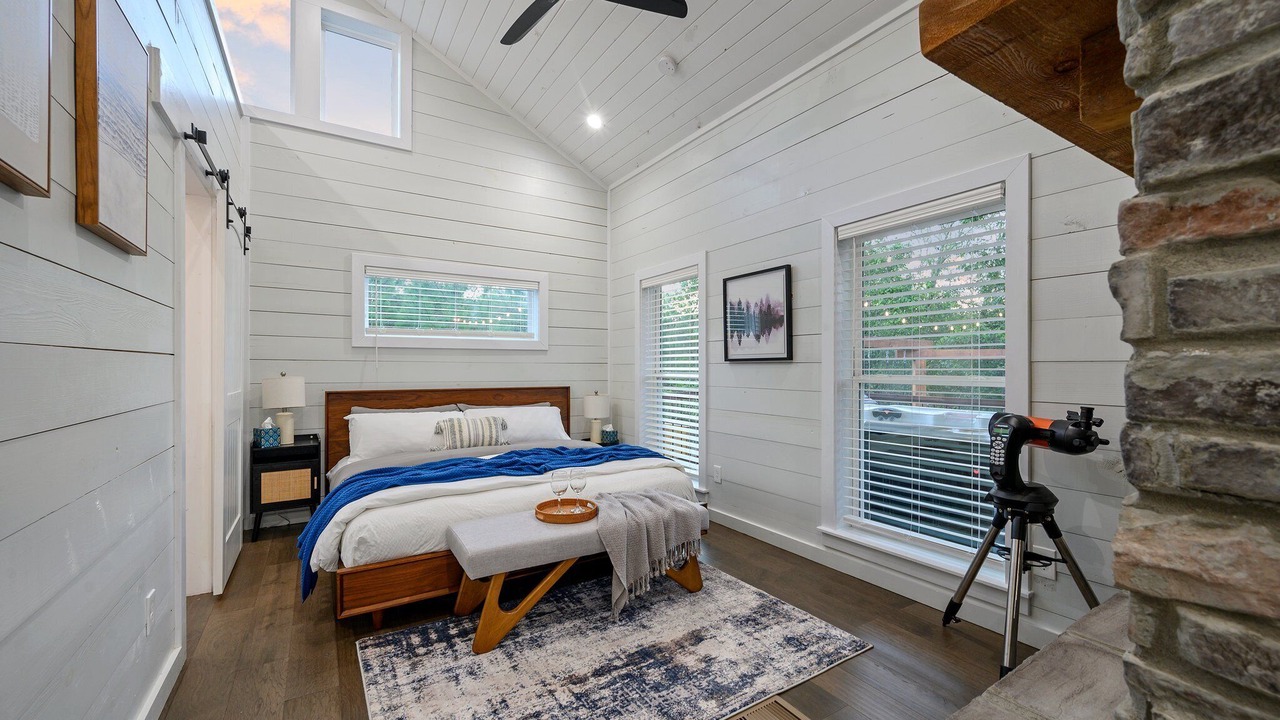 Photo of Bedroom in Broken Bow