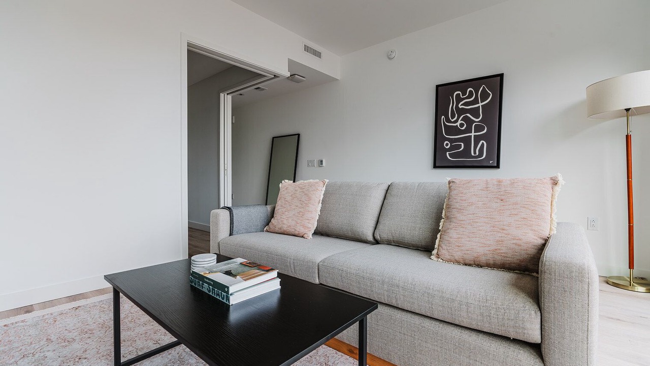 Photo of Livingroom in Truxton Circle