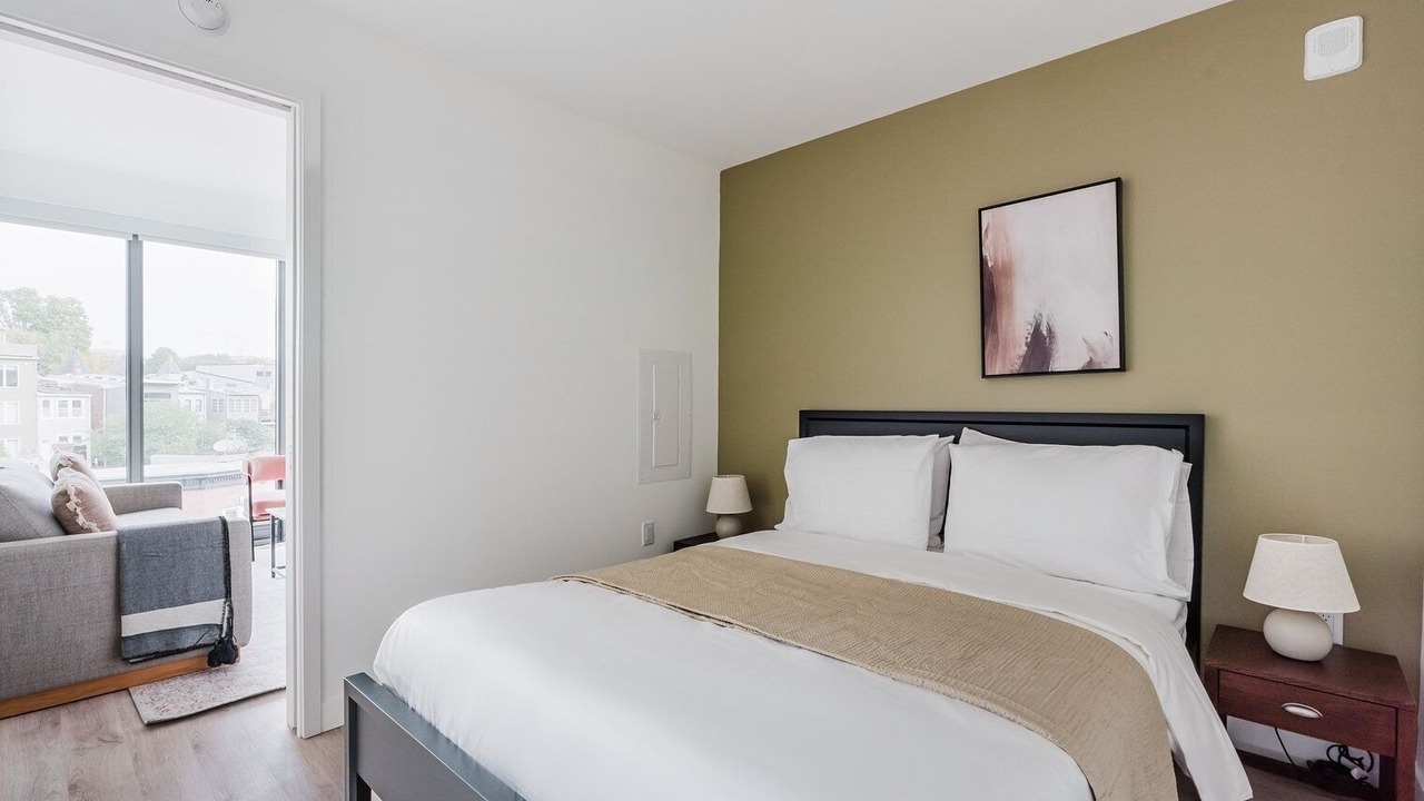 Photo of Bedroom in Truxton Circle