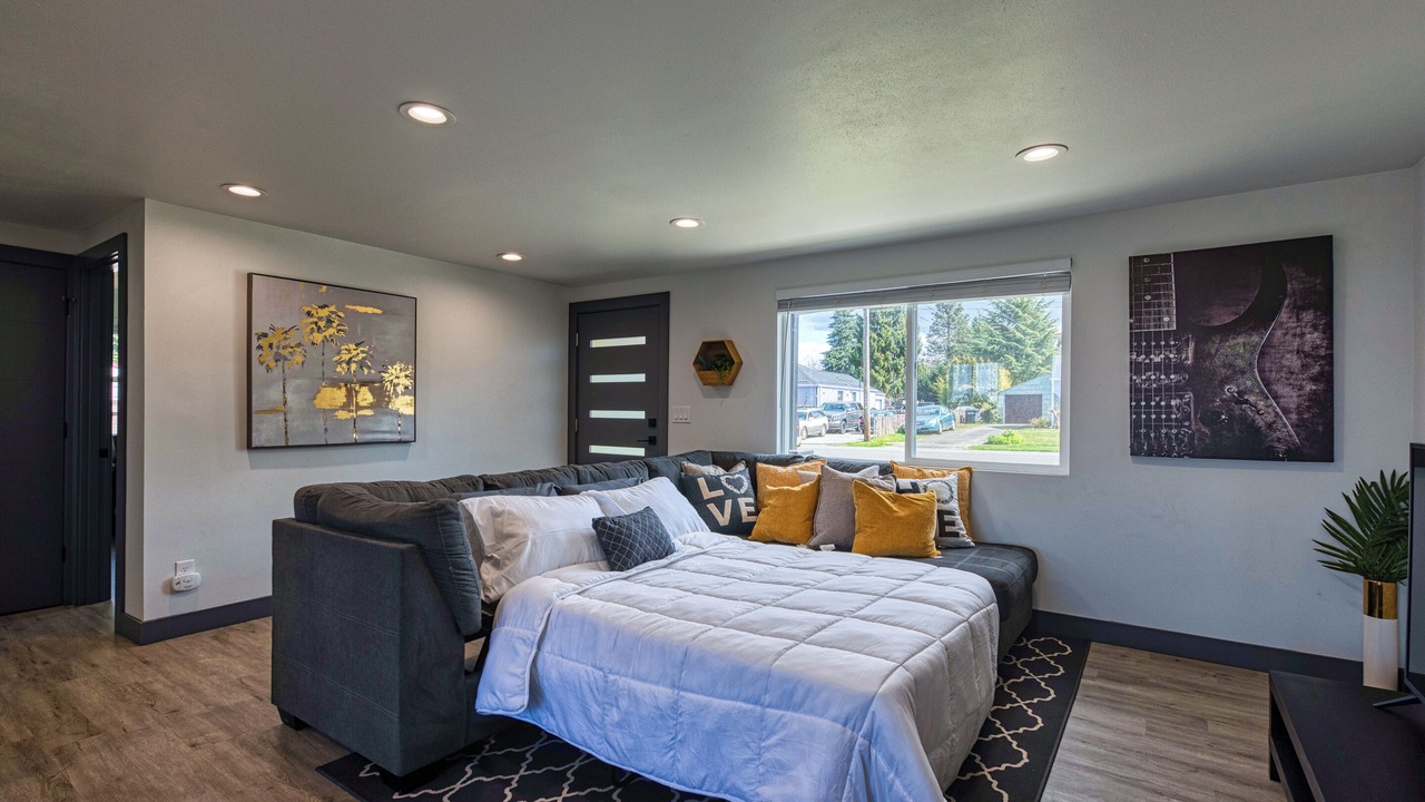 Photo of Bedroom in SeaTac