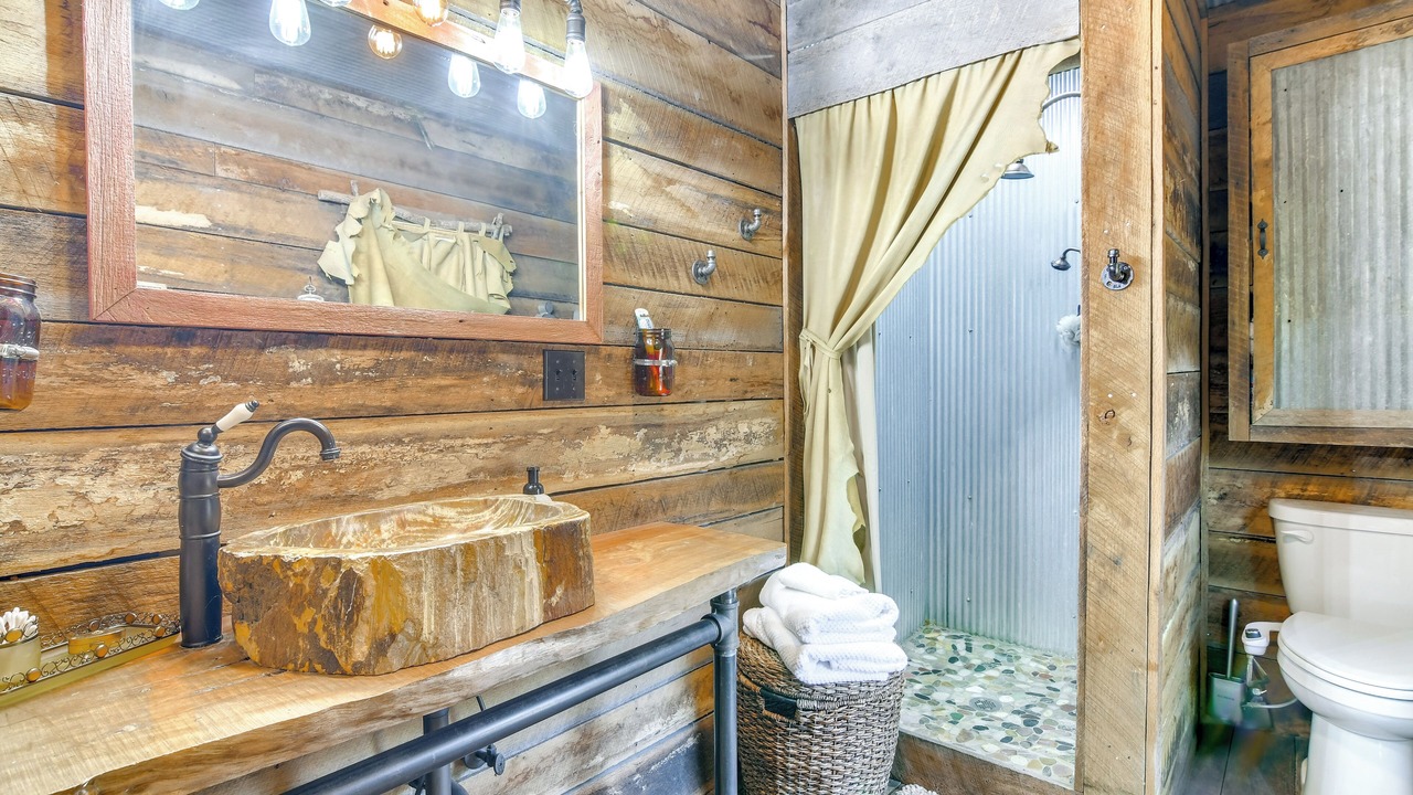 Photo of Bathroom in Shell Knob