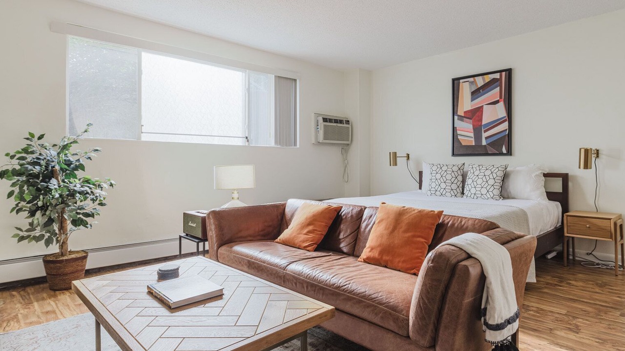 Photo of Livingroom in Mission Hill