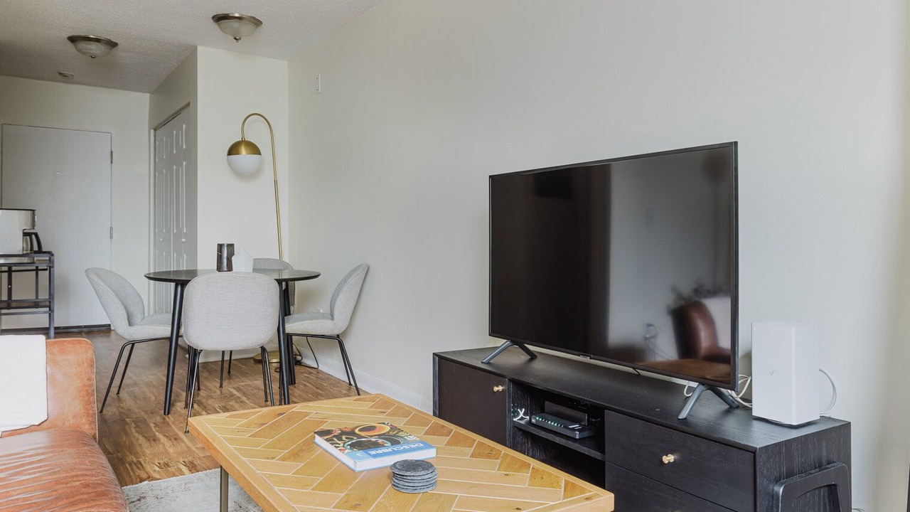 Photo of Livingroom in Mission Hill