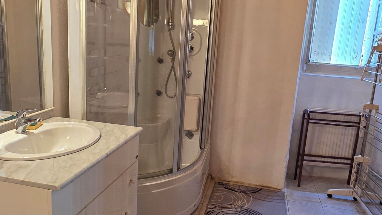 Photo of Bathroom in Goutrens